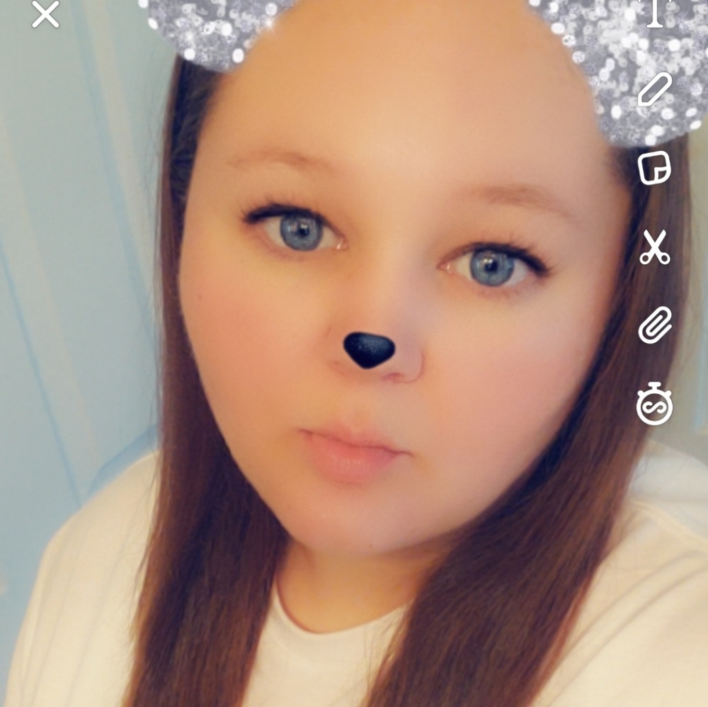 Meet your Posher, Whitley